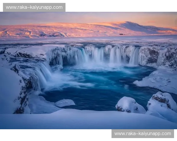 冰岛vs挪威：北境双雄，谁是你的终极旅行梦？